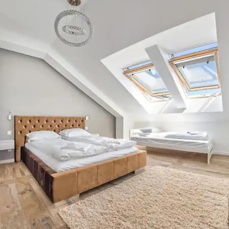 Close-golden - Cozy And Bright - Great Location &swietej Barbary